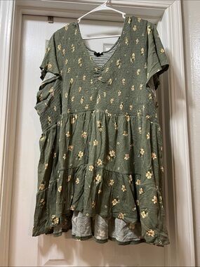torrid Olive Green Floral Tiered V-Neck Tunic